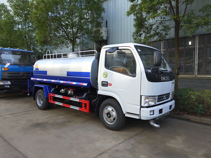 �|�LС������������ˮ܇ �G������܇�S��