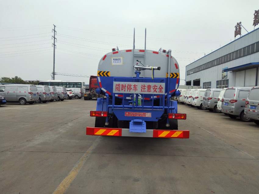 買一臺灑水車需要多少錢-買一臺灑水車錢要多少 買一臺灑水車需要多少錢-買一臺灑水車錢要多少