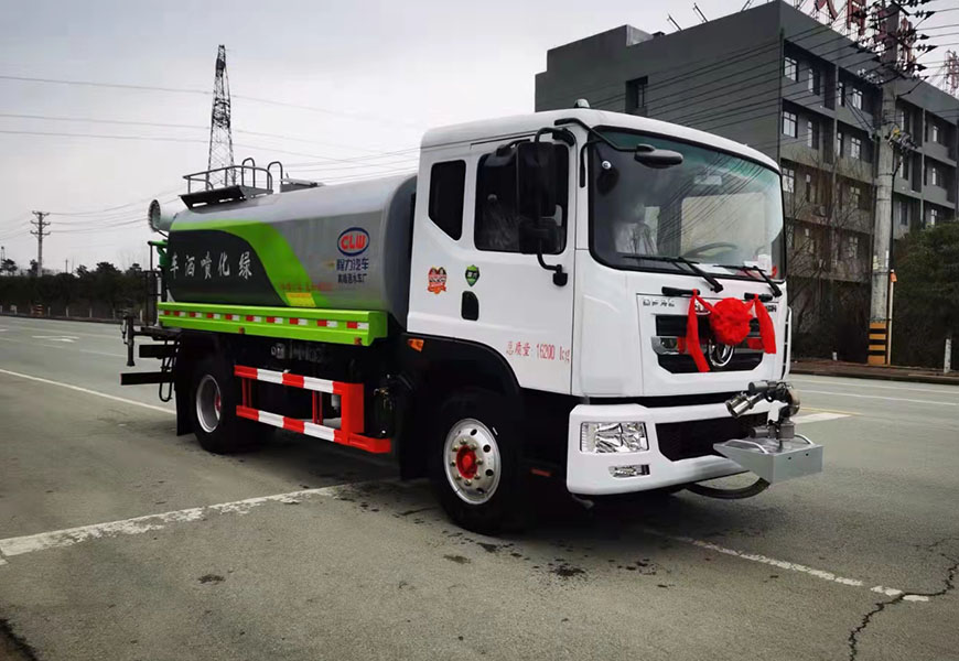 東風(fēng)多利卡D9灑水車